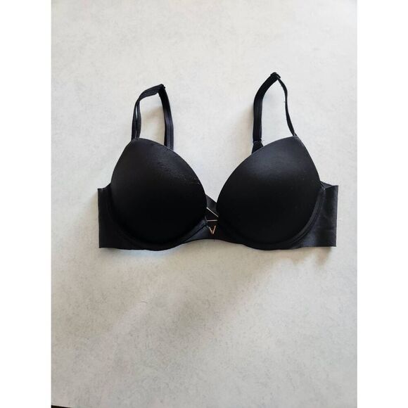 Victoria's Secret size 32C Very Sexy Black Push Up Bra - Picture 1 of 3